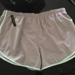 Women’s Nike Running Shorts 2X Lined Grey